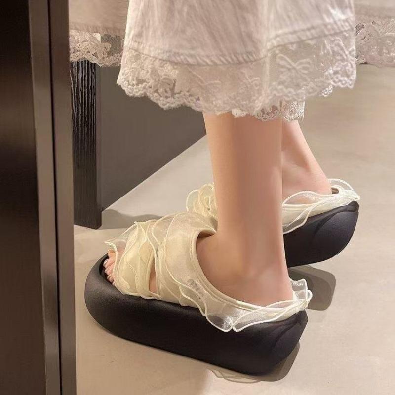 

Lace-edged muffin thick-soled slippers for women s summer wear, new beautiful cool slippers with skirts 40 бежевый