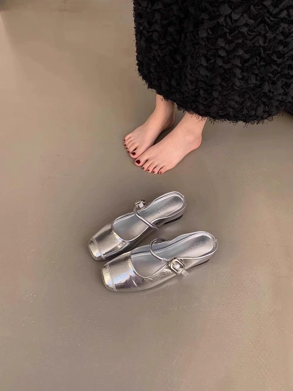 

Korean version of one word with Mary Jane single shoes inner height increase women s shoes summer French silver half slippers bag head sandals women 40 серебряный