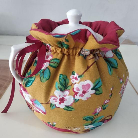 Creative Flower Pattern Teapot Cover Beautiful Eye-catching Cotton Teapot Holder Sleeve for Home