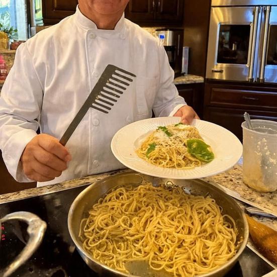 Stainless Steel Spaghetti Comb Ergonomic Pasta Server Creative Pasta Portioning Tool for Separated Noodles Heat-Resistant Essential Gadget