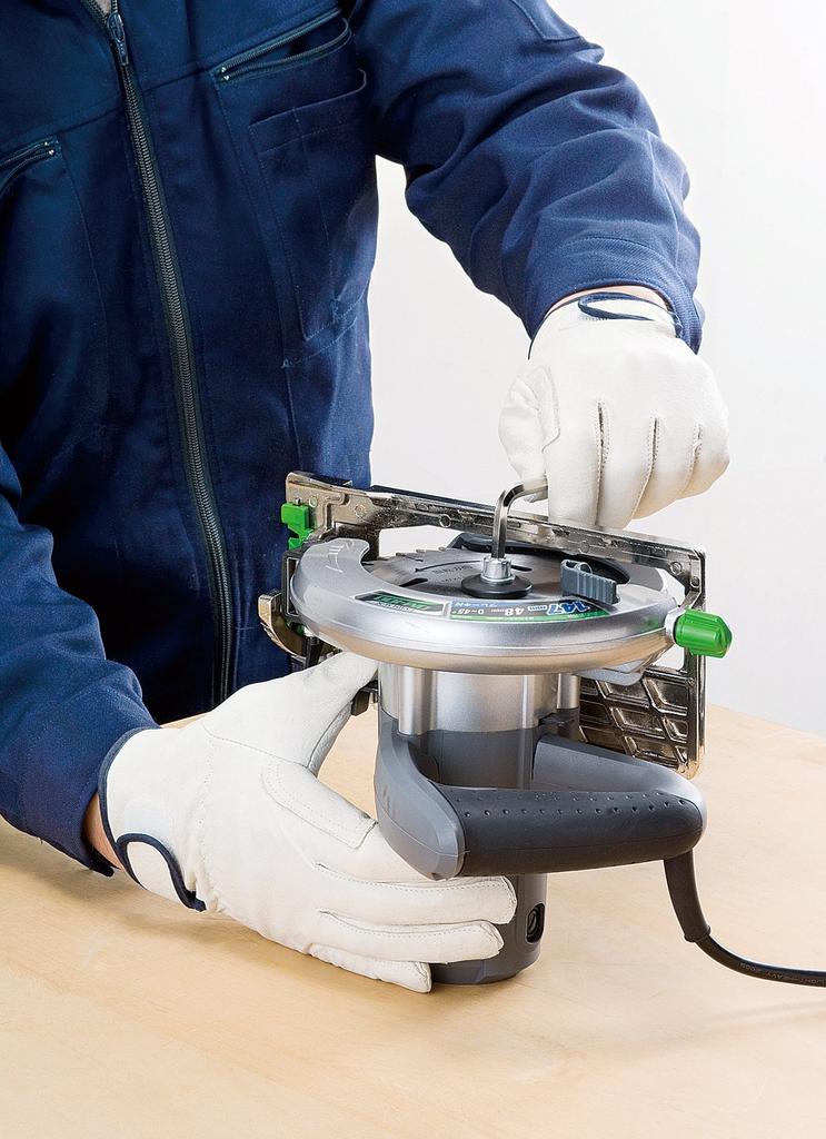 Takagi (Tsubame-Sanjo Brand) EARTH MAN Electric Circular Saw, 147mm, Easy-to-Use Compact and Lightweight Model, DM-100