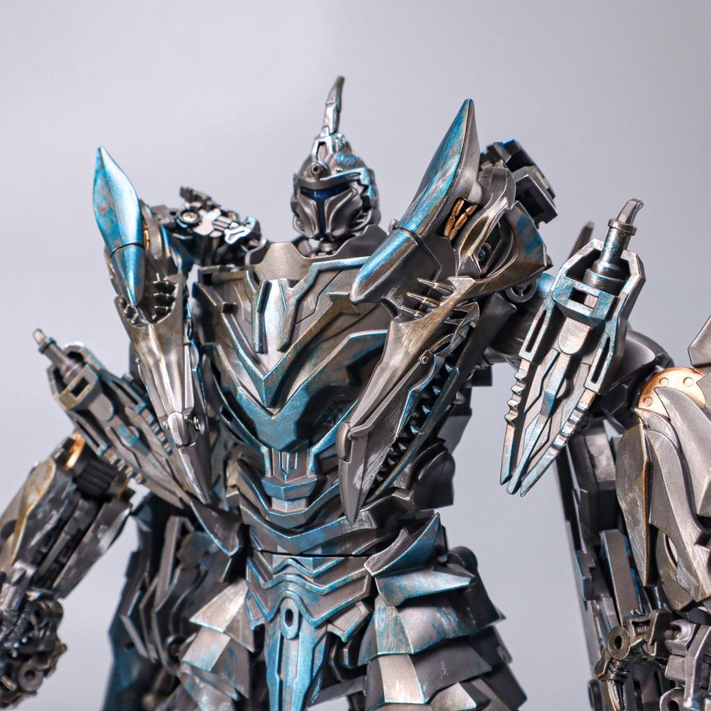 IN STOCK BAIWEI Transformation TW-1104 TW1104 Strafe Robot Swoop Action Figure 27CM