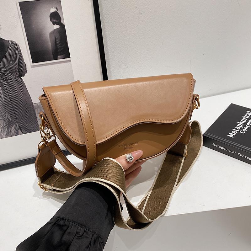 Minimalist Pu Saddle Bag For Women With Crossbody Strap For Daily Use