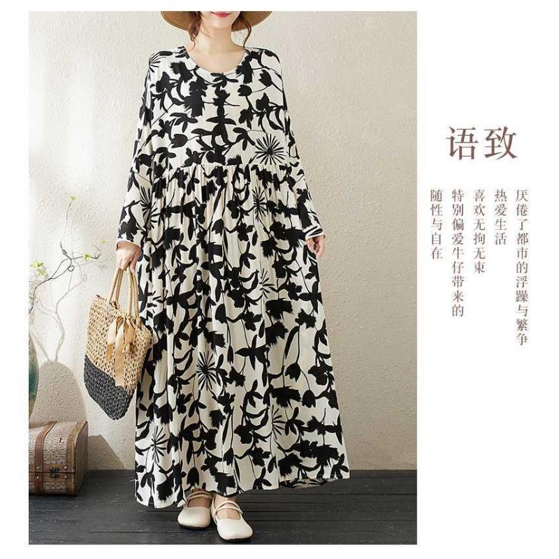 Round Neck Long Sleeve Loose Literary Vacation Style Dress