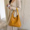 Woven Commuting Tote Bag with Stylish Design and Large Capacity
