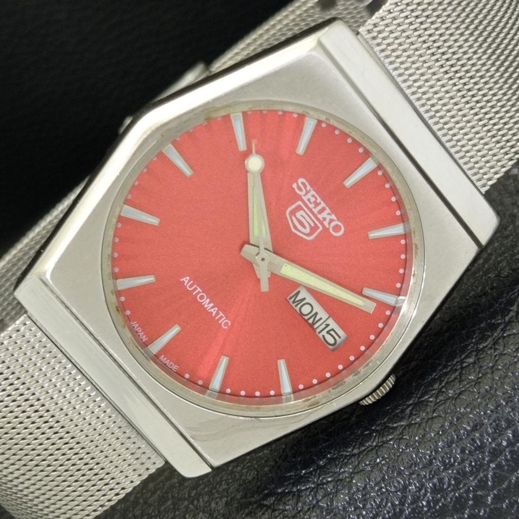 

JAPAN 6309A VINTAGE SEIKO 5 AUTOMATIC MENS RED COLOR DIAL WATCH a701392-5 R206a-a701392