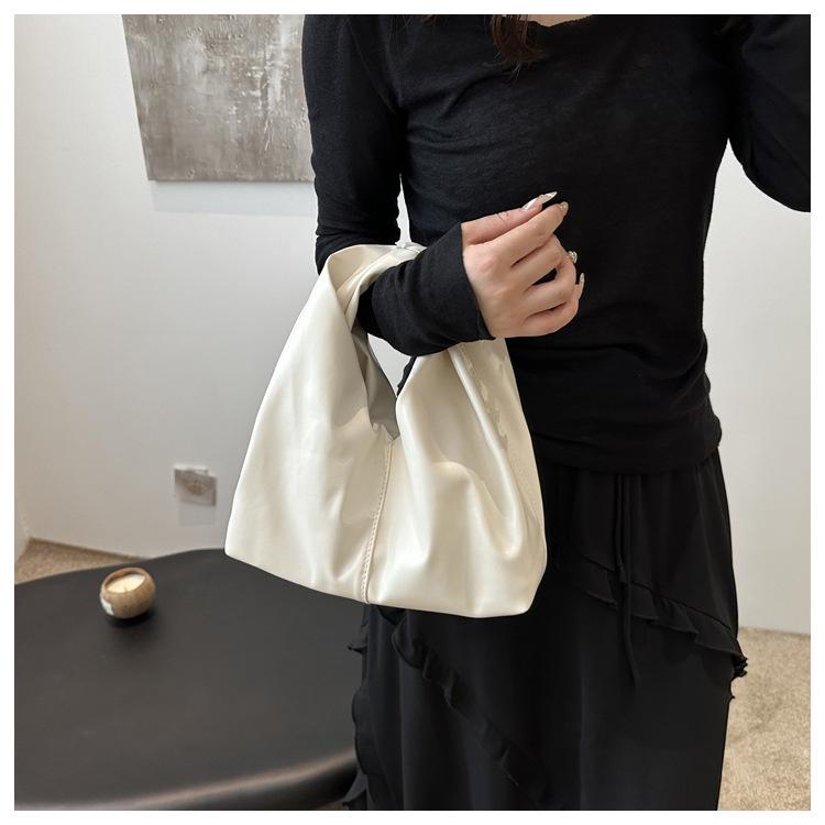 Minimalist Faux Leather Crescent Bag for Women Fashionable Handheld Shoulder Purse Trendy Daily Clutch CLE