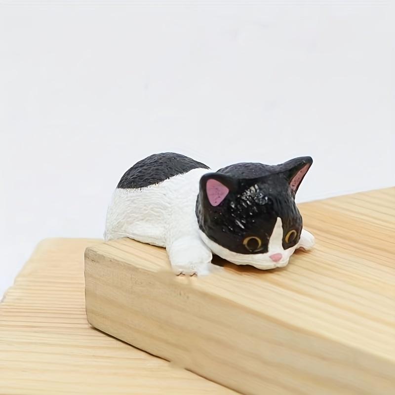 Whimsical Cat Resin Statue, Multi-Scene Adhesive Anime Party Decorations, No Power Required, Suitable for Car Dashboard and Aquarium Decoration