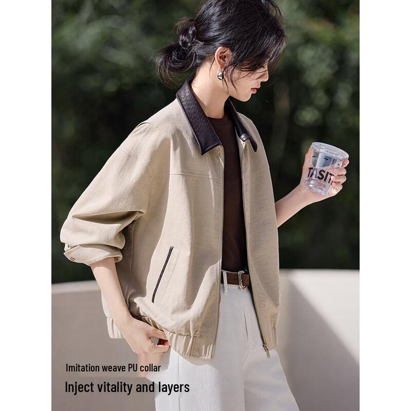 Veste courte à revers en cuir tressé pour femme