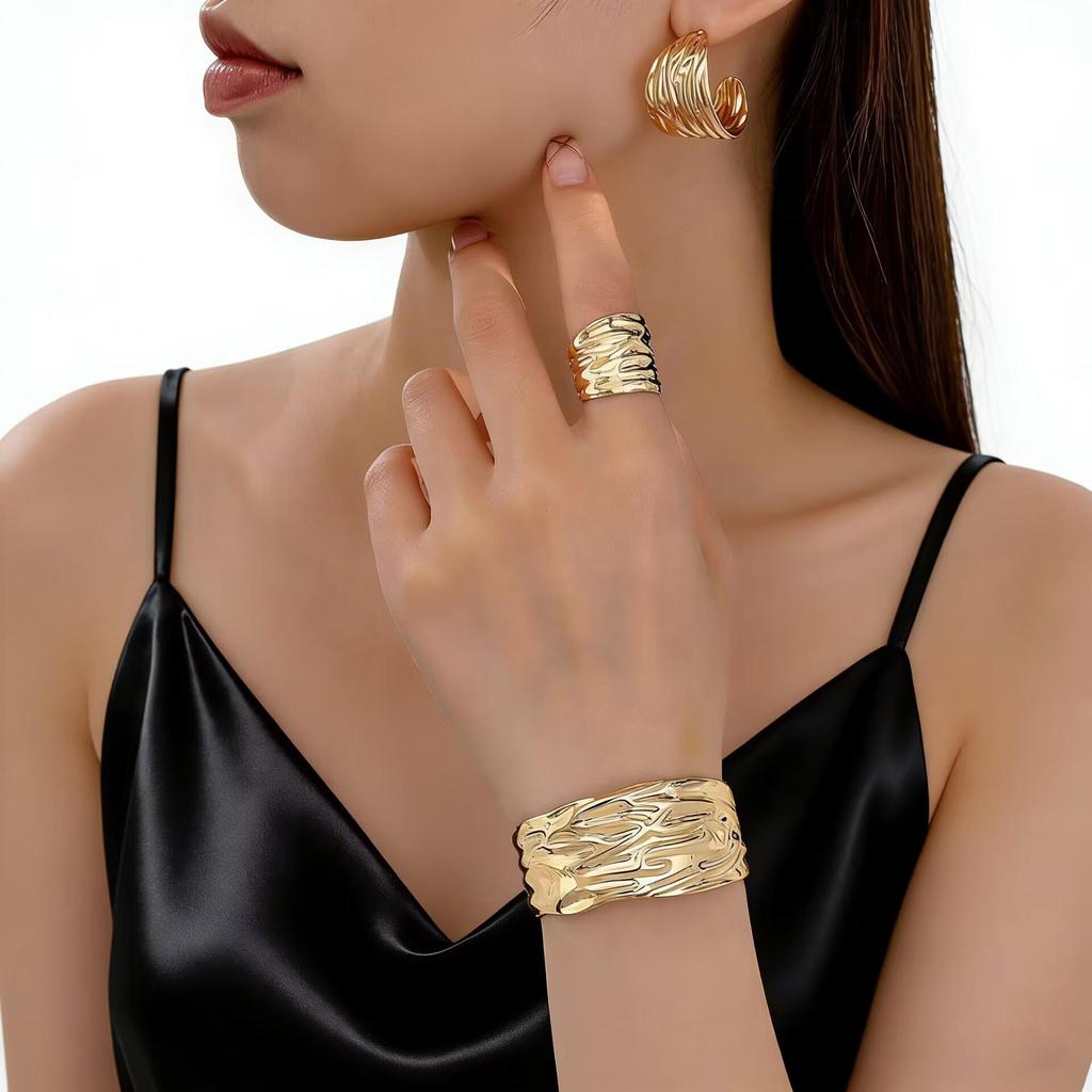 Retro Geometric Pleated Ring & C-Shaped Earrings Bracelet Set