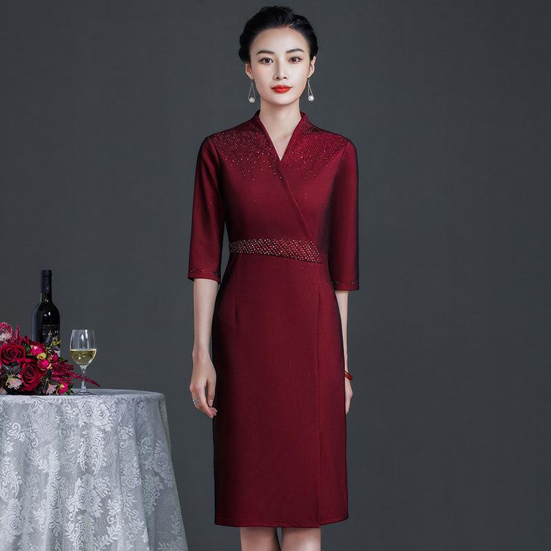 

Elegant Plus Size Gown for Middle-Aged and Elderly Women - Spring/Autumn Wedding & Celebration Dress, 2022 Collection XL