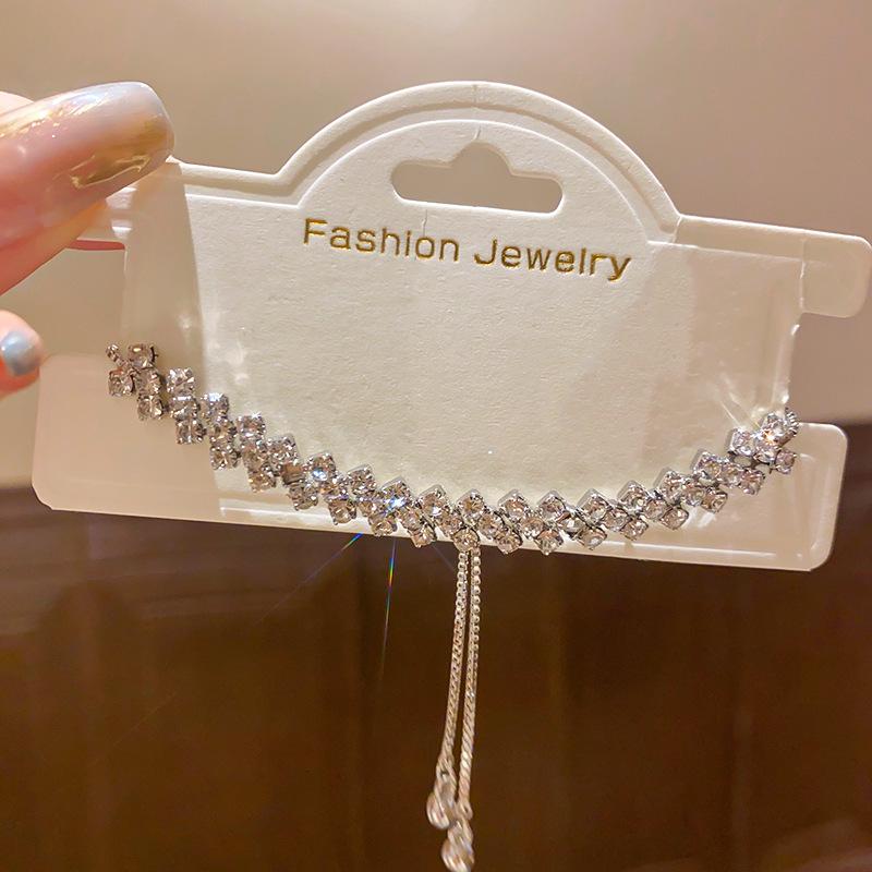Flashy Diamond-Studded Geometric Bracelet - Elegant, Luxury Fashion Bangle for Women