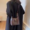 New autumn and winter retro texture small bag women's fashion simple bucket bag messenger bag