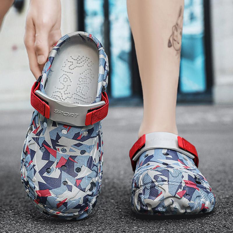 Big Size 47 Beach Slippers Men Hole Shoes Soft Sole Breathable Beach Slippers Men Home Sandals Outdoor Antiskid Slides