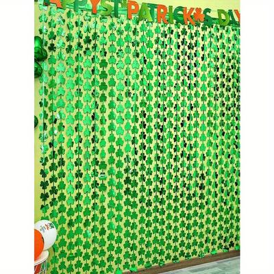 Clover Garland Backdrop Decorations, Suitable for St. Patrick's Day Party Background Wall