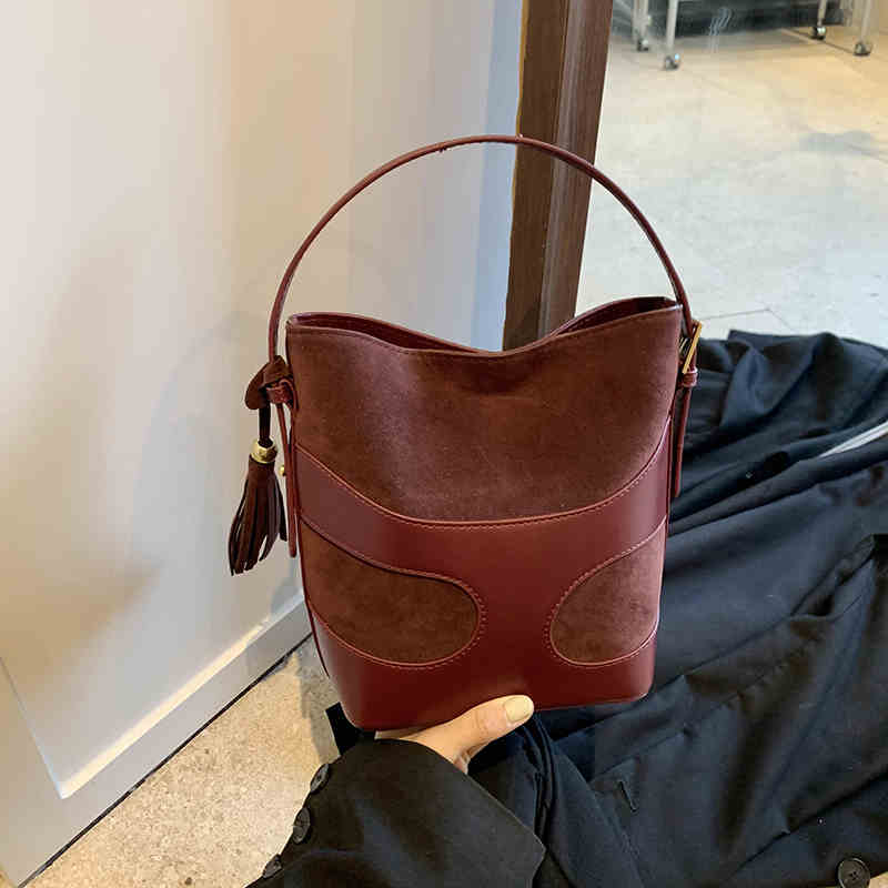 Autumn Brown Women Bucket Bags  New Casual Large Capacity Shoulder Bag Female Fashion Commuter Crossbody Bag