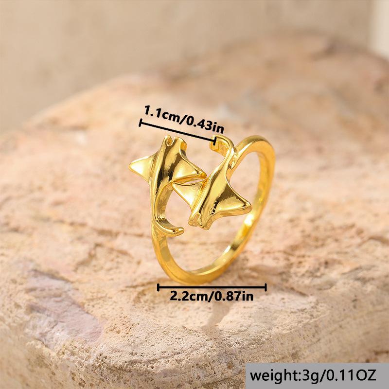 

Unisex ring, beach vacation style manta ray ring, minimalist open ring 1