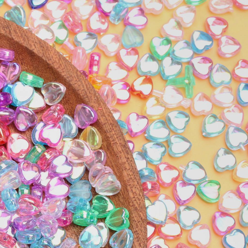 500g cca 2600ks Akrylové volné korálky Náramek Náušnice DIY Srdíčkové přívěsky Náhrdelník 8,5*9mm Korálky pro výrobu šperků