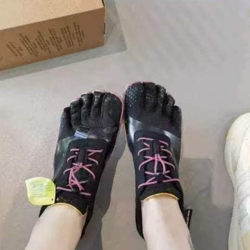 Womens Barefoot Five-Toe Indoor Fitness Shoes With Soft Rubber Sole Non-Slip Yoga Pilates Training Footwear
