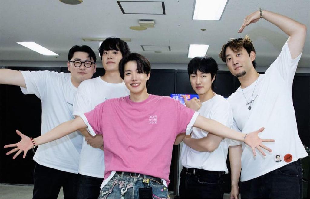 [USED] j-hope HOPE ON THE STAGE in JAPAN T-shirt L