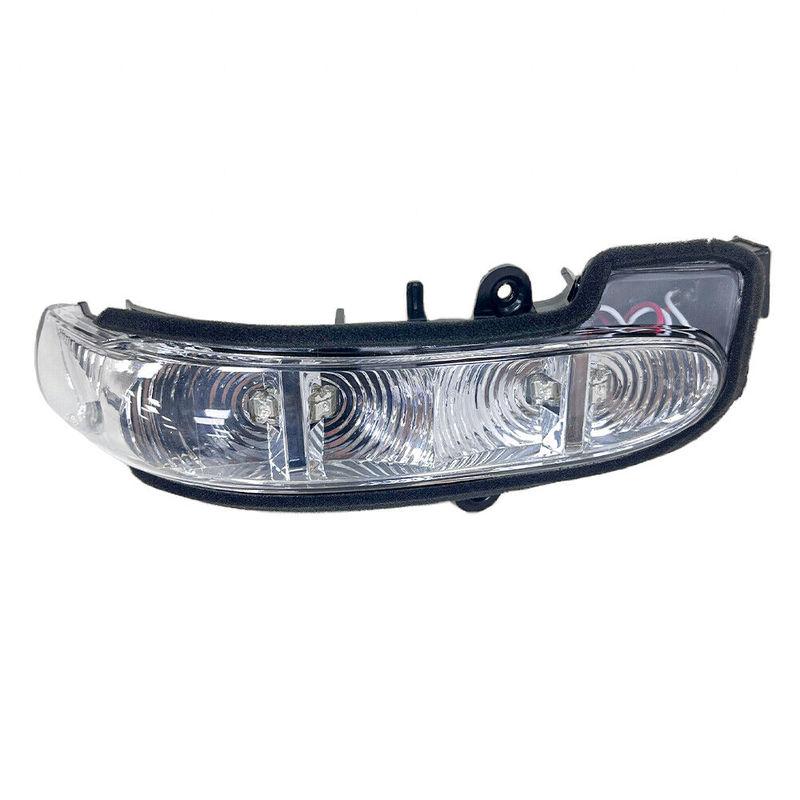 LED Kierunkowskaz do lusterka bocznego Lampka wskaźnika dla Benz W203 Klasa C Przed liftingiem 2000 2001 2002 2003 A2038200121 A2038201021