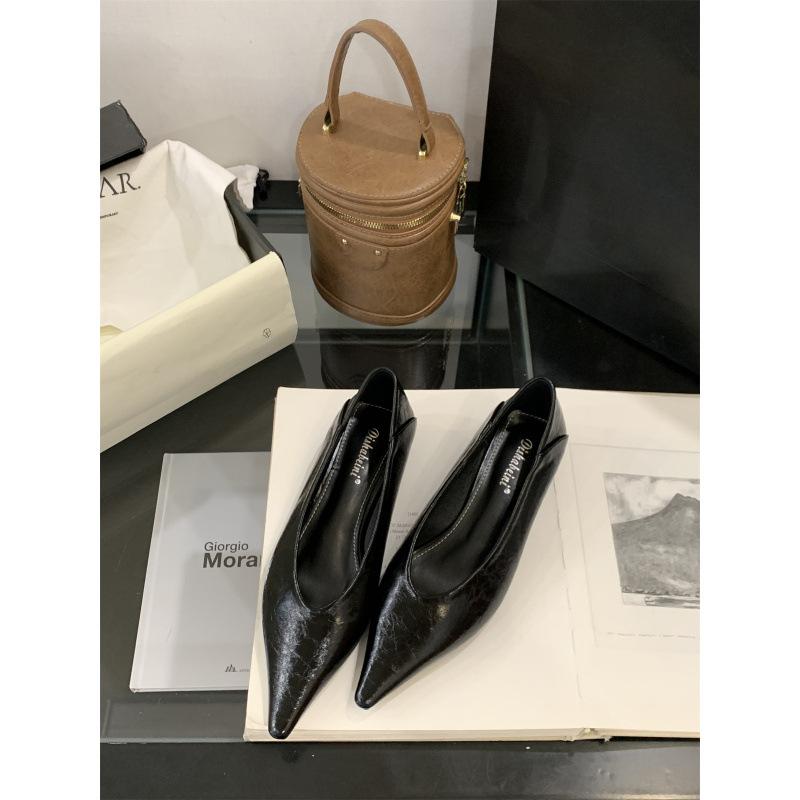 

French pointed stiletto high heels women s 2025 new apricot light mouth single shoes women 39 чёрный