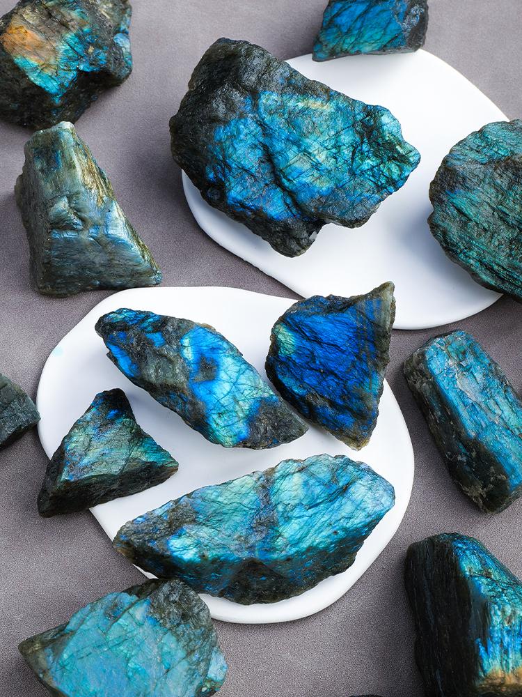 Labradorite Gray Moonstone Crystal: Aromatherapy Diffuser & Fish Tank Landscaping Stone