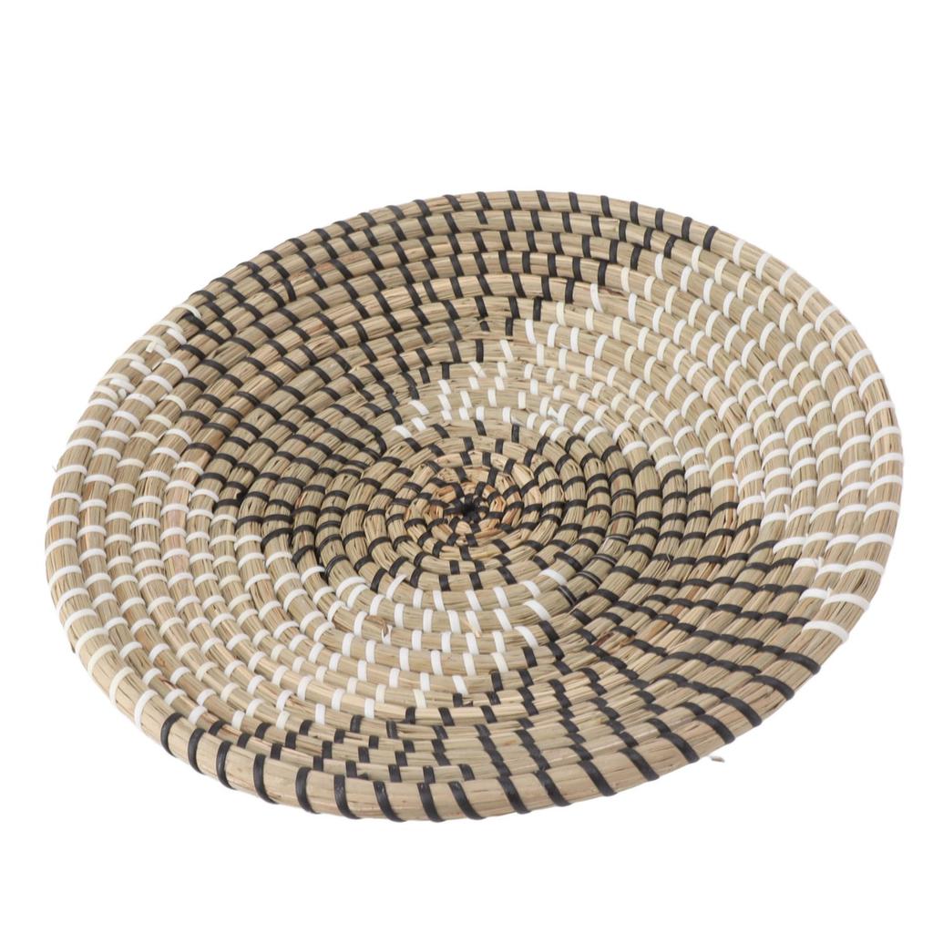 Woven Wall Basket Decor Handcrafted Seagrass Hanging Baskets Multifunction Woven Insulation Pad for Living Room Kitchen