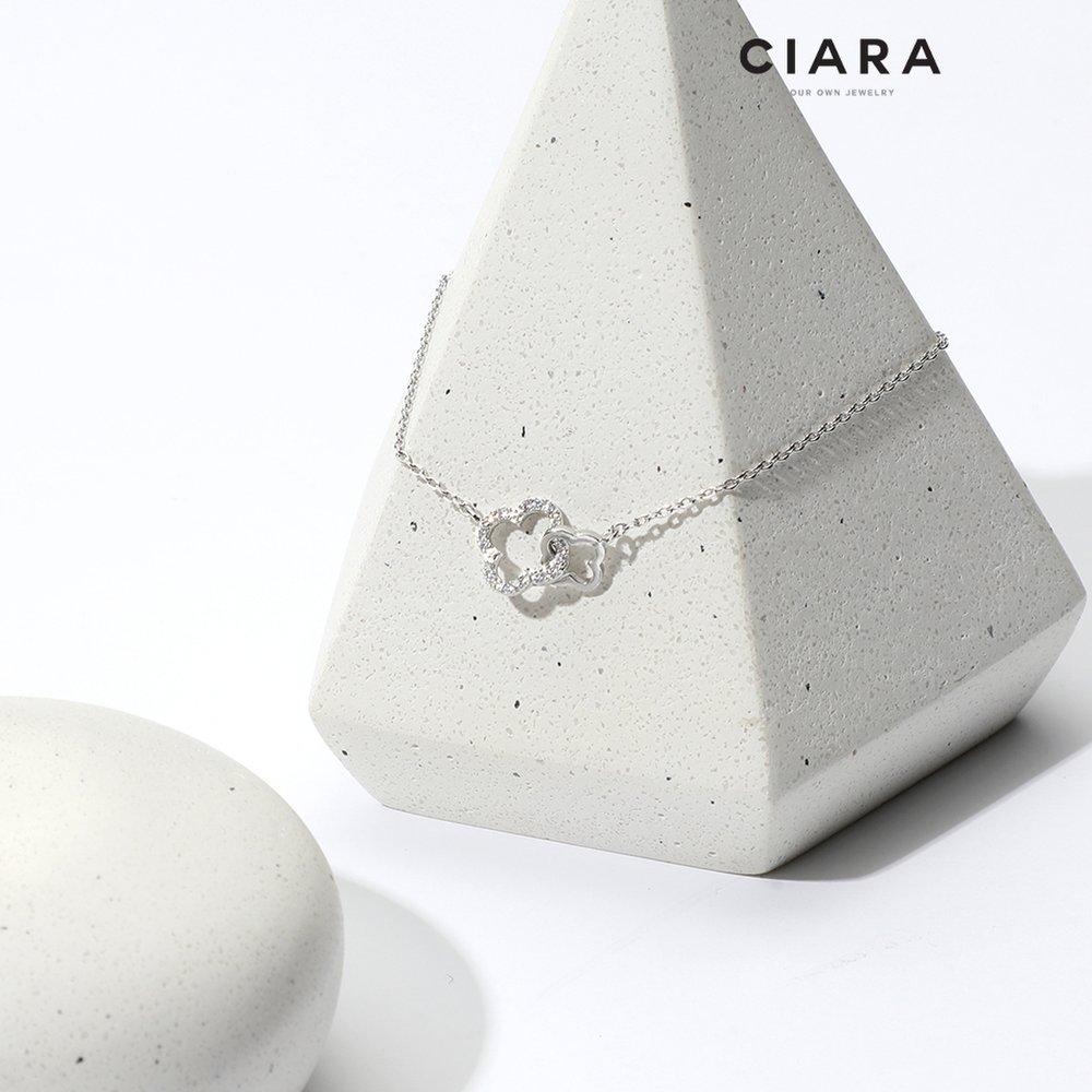 Ciara 14K Riomaggiore Clover Shine Cross Bracelet (Goldplated)