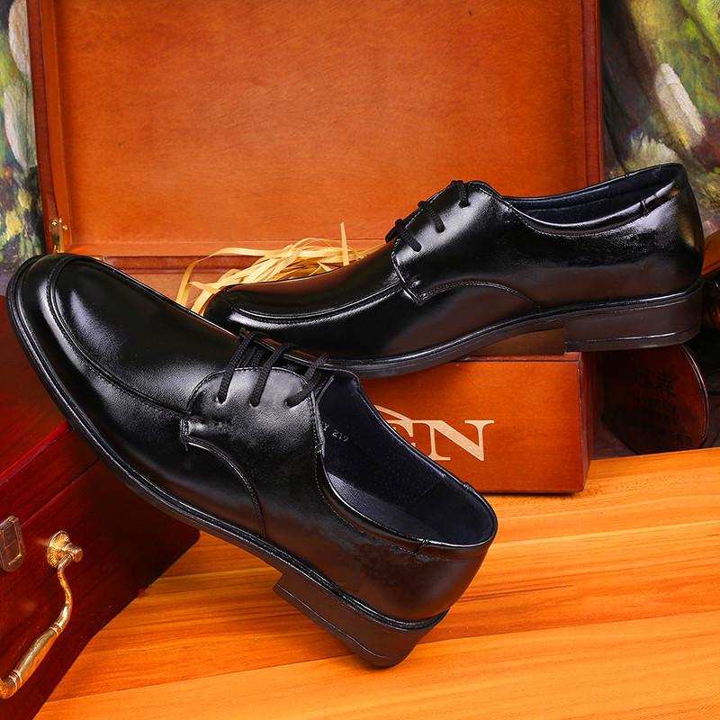Fashion Men Dress Shoes Formal Business Work Soft Patent Leather Pointed Toe for Man Male Men's Oxford Flats 2024 New