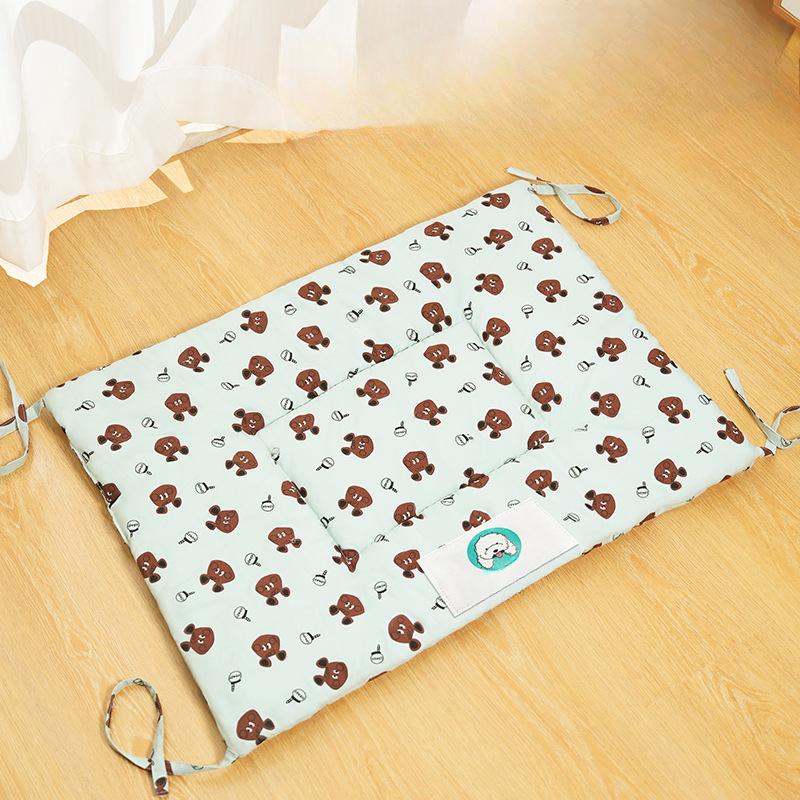 New Cartoon Pet Sleeping Mat Square Dog Mat Cat Nest Suitable for All Seasons and Not Removable and Washable