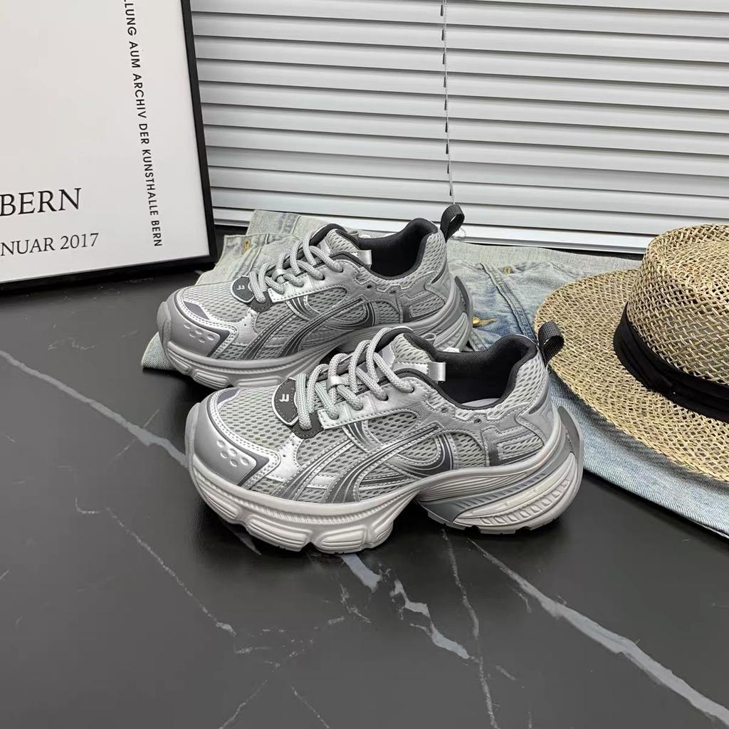 Paris retro contrasting color splicing dad shoes women's 2025 new thick-soled comfortable and breathable casual sports shoes