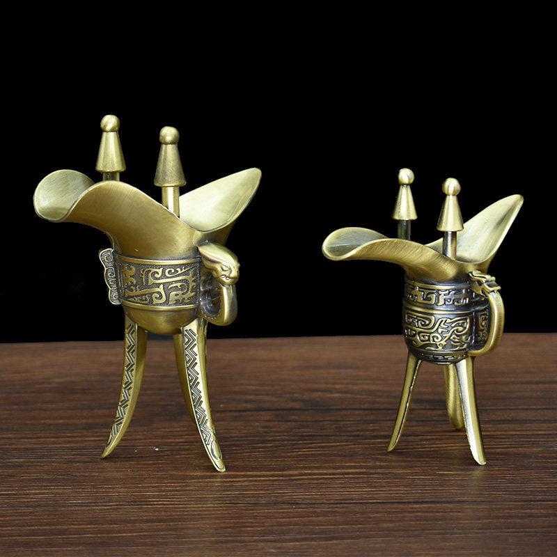 Antique Imitation Bronze Qianlong Jue Cup – Three-Legged Wine Vessel for Weddings and Film Props