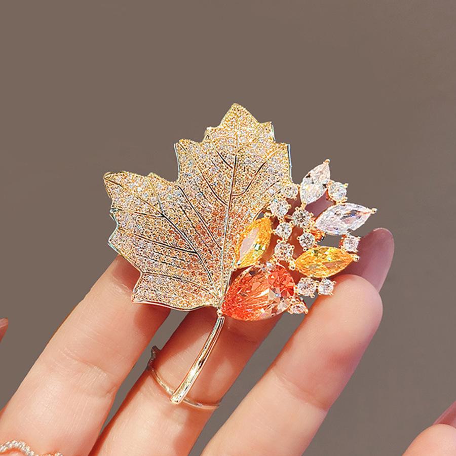 Chic Butterfly Brooch for Women - High-End Fashion Corsage