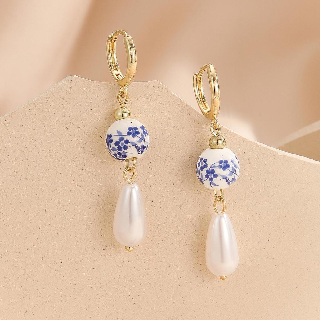 Spring/Summer 2025 Teardrop Pearl Porcelain Earrings - Elegant Retro Blue & White Beaded Style
