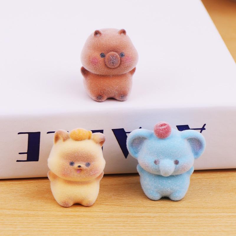 Adorable Kindergarten Mini Ornaments for Desktop Decoration