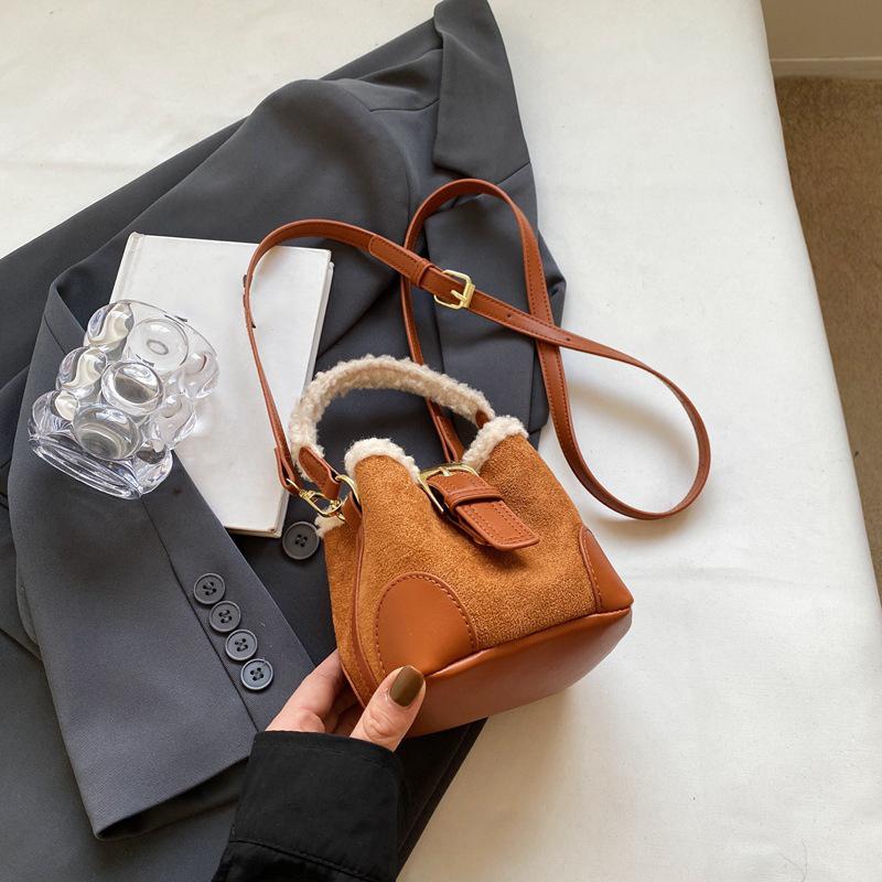 Autumn and Winter Women's Shoulder Bag Casual Retro Plush Bag Versatile Mini Portable Bucket Crossbody Bag KTY
