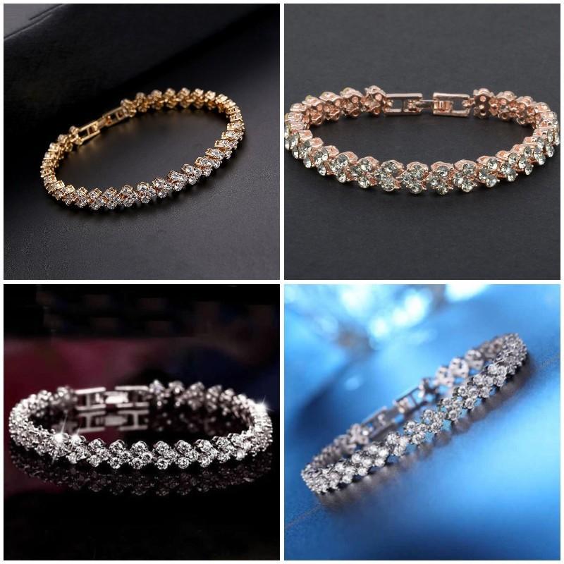Fashionable Ol Style Women's Heart Shaped Bracelet With Stunning Zircon Stones
