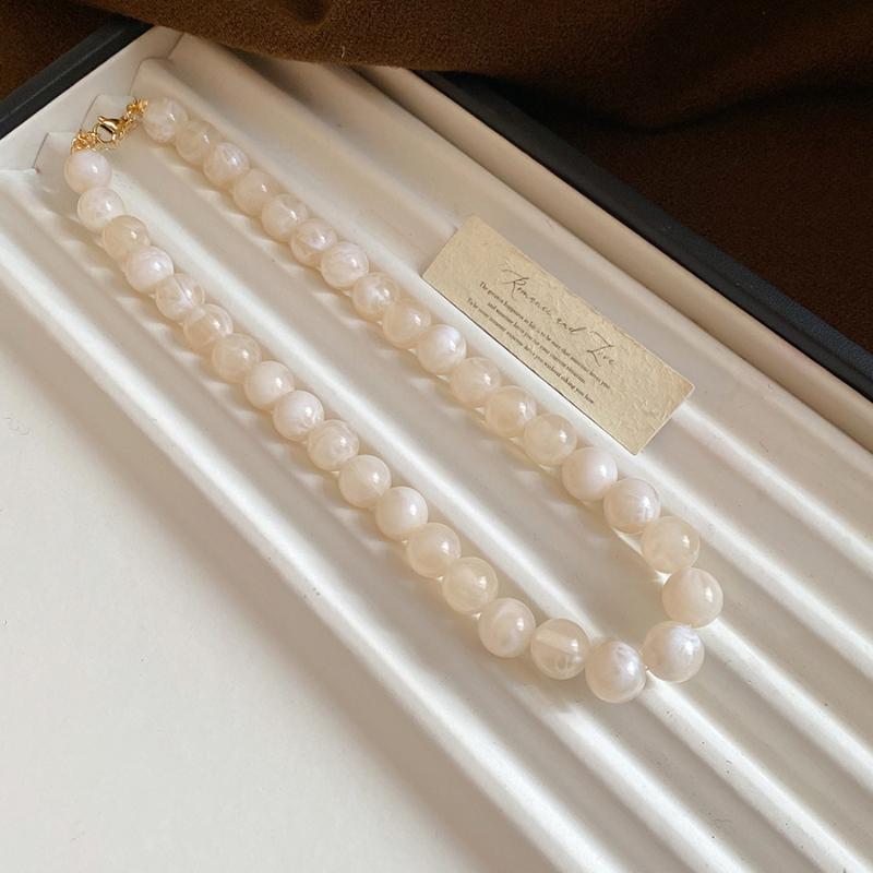Colorful Elegant Bead Collarbone Chain Vintage Round Acrylic Bead Choker Delicate Neck Accessory for Prom Wear