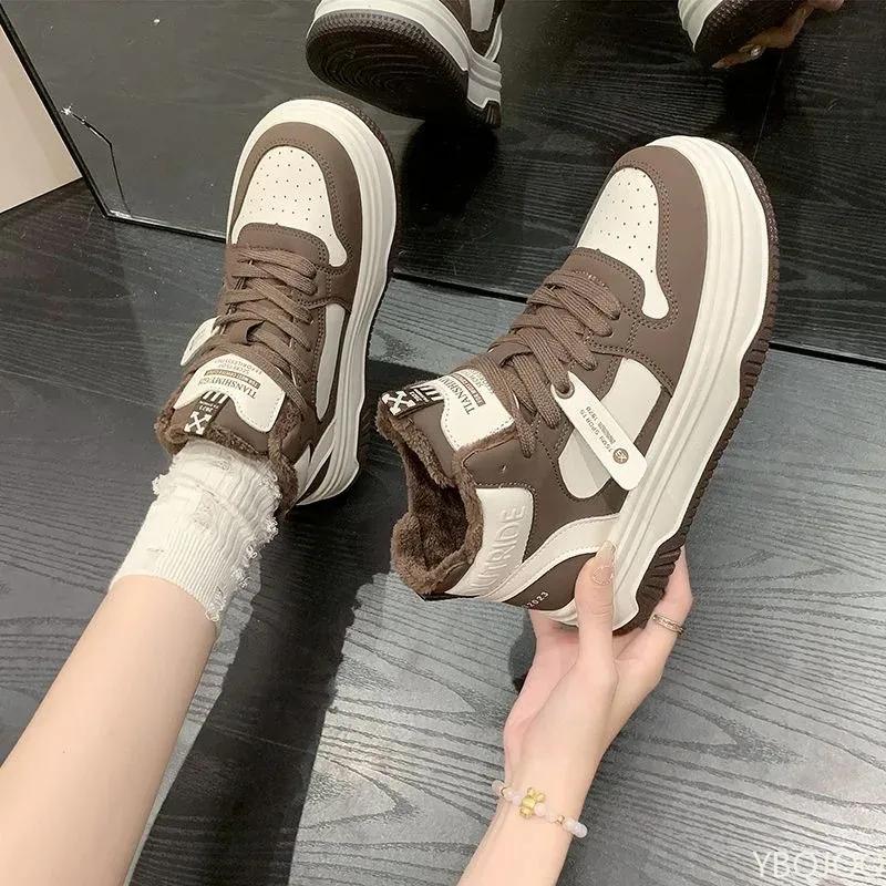 Fashionable High Top Velvet Board Shoes  Winter New Soft and Comfortable Vulcanized Casual Sports Women's Shoes Keep Warm