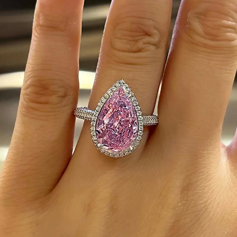 Style Pink Sparkling Zircon Princess Square Engagement Ring for Ladies and Girlfriends Luxury Proposal  Gift Fashion Jewelry