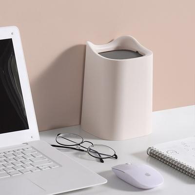 Creative Desktop Trash Can Household Coffee Table Bedside Desk Plastic Mini Fashion Swing Lid Trash Can with Lid Garbage Can