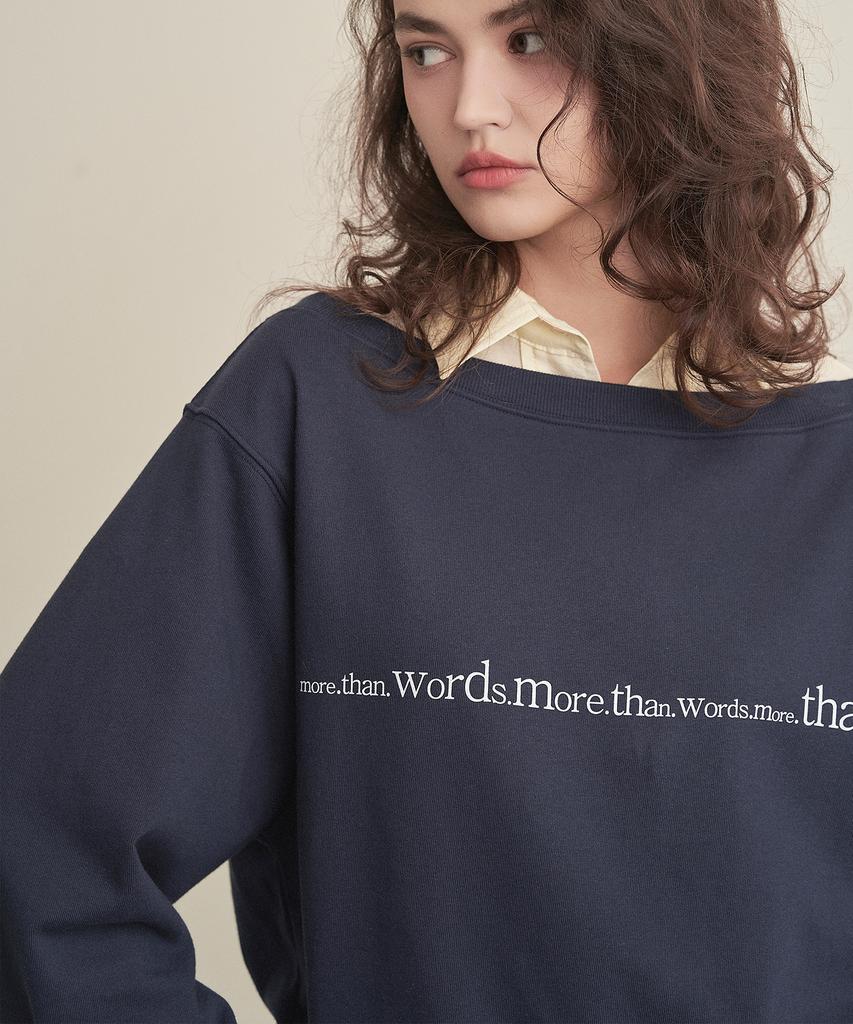 Iteoneolmomeonteu Off-Shoulder Lettering Crop Sweatshirt _ Navy