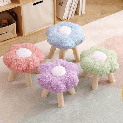 Banquinho Fofo em Forma de Nuvem com Flor para Sala de Estar ou Quarto de Crianças