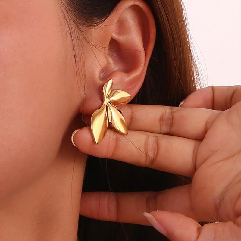 Xia Ling High-End Stainless Steel Leaf Stud Earrings for Women