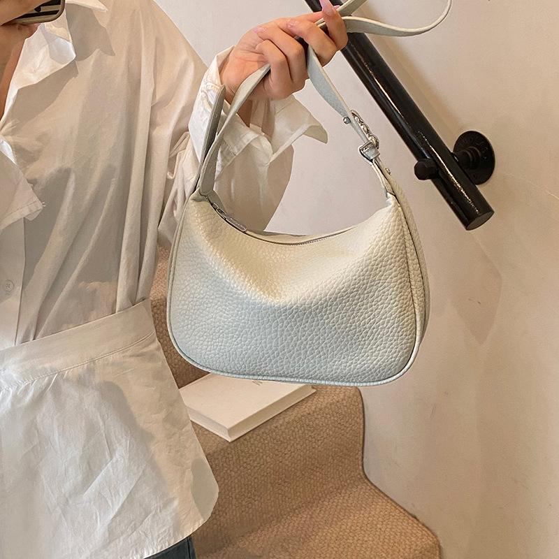 Super Fire Niche Horn Bag Women's 2025 New Spring and Summer Versatile Messenger Bag Fashion Shoulder Underarm Dumpling Bag