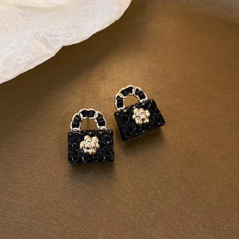Black retro flower butterfly earrings temperament high-end stud earrings fashion niche versatile light luxury earrings