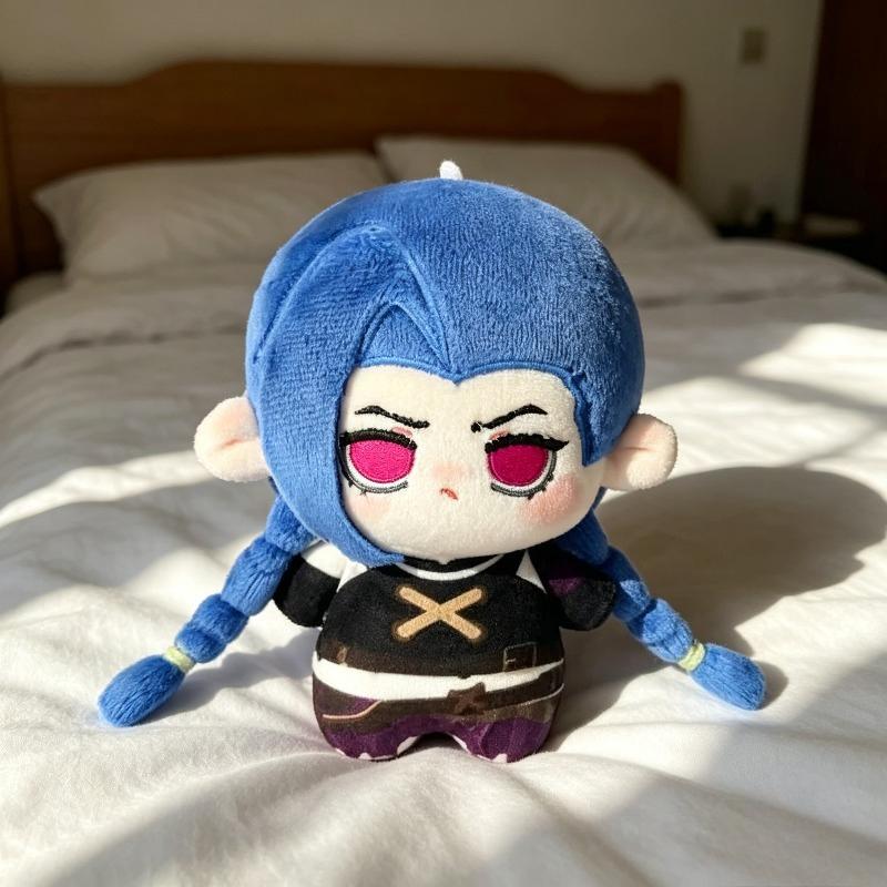 League of Legends 10cm Jinx Mini Plush Keychain Chibi Girl Blue Braids Pink Eyes Outfit Soft Stuffed Pendant Gift for LOL Game Anime Fans Collectors