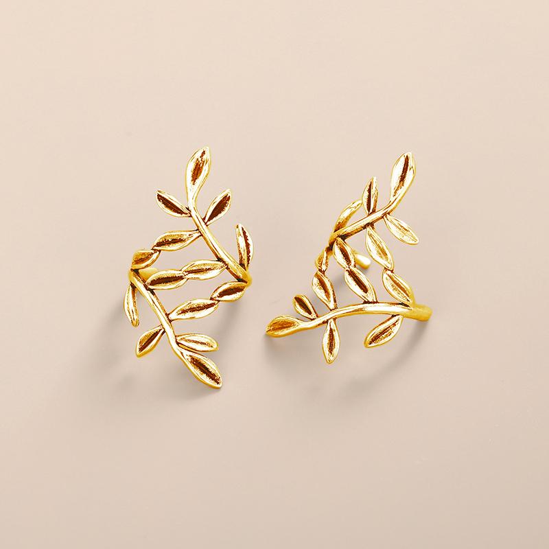 

Huitan Chic Leaf Formd Clip on Ear Studs for Ladies Non-piercing Newly Ear Cuffs Metal-made Color/Gold Tone Trend Fine Jewelry