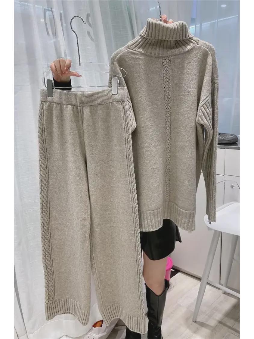 

2023 Осень/Зима Европейский трикотажный свитер с высоким воротом и широкие брюки Модный женский костюм из двух частей One Size